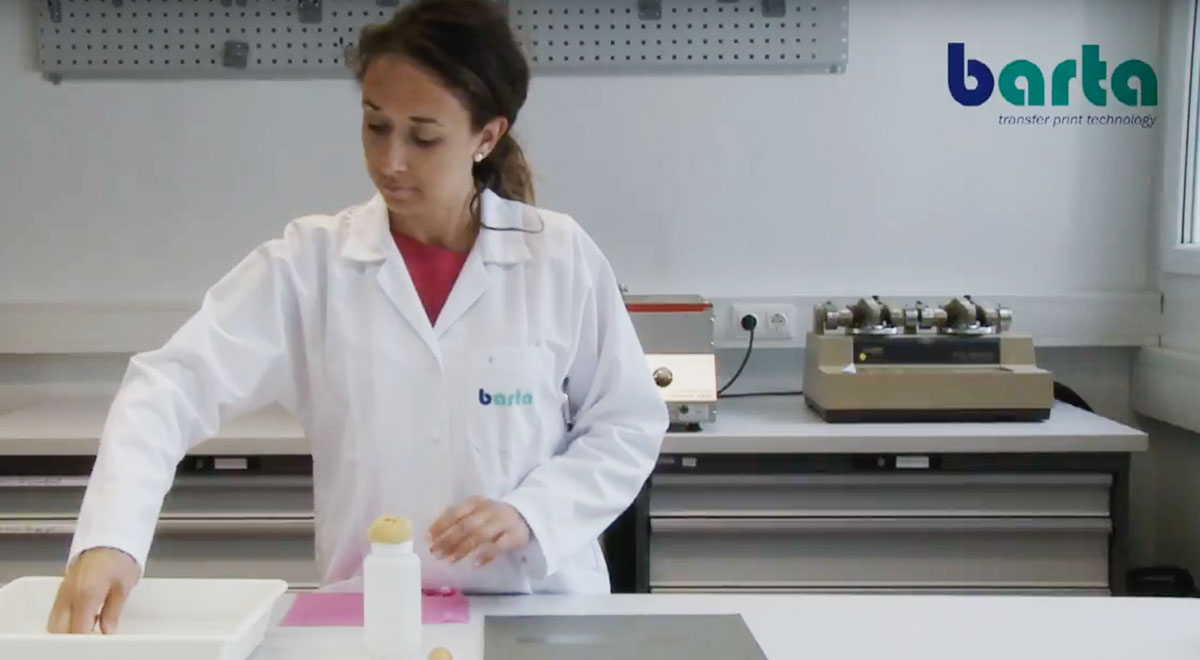 TRANSFER WITH SOLVENT (FIXATIV)